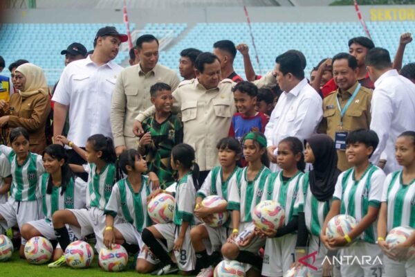 Presiden Prabowo Subianto Inaugurates 17 FIFA-Standard Stadiums in Indonesia