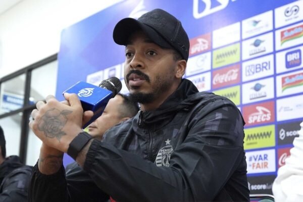 Eduardo Janji Persembahkan Kinerja Terbaik di Kandang PSS untuk Persija