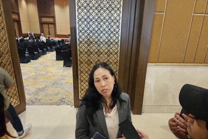 Berikut beberapa alternatif judul untuk "PSSI Geser Posisi Satoru Mochizuki dari Pelatih Timnas Putri":

1. "Perubahan Pelatih: Satoru Mochizuki Tak Lagi Mengawal Timnas Putri"
2. "PSSI Lakukan Rotasi: Satoru Mochizuki Mundur dari Kursi Pelatih Timnas Putri"
3. "Satoru Mochizuki Digeser: PSSI Umumkan Pergantian Pelatih Timnas Putri"
4. "PSSI Ambil Langkah Berani: Satoru Mochizuki Tinggalkan Posisi Pelatih Timnas Putri"
5. "Transformasi Timnas Putri: PSSI Ganti Pelatih, Satoru Mochizuki Mundur"

Silakan pilih atau sesuaikan judul yang paling sesuai dengan konteks yang diinginkan.
