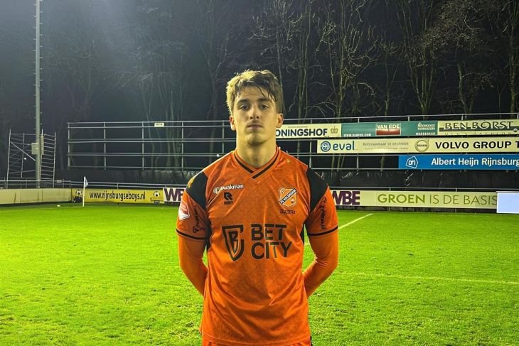 Berikut adalah beberapa alternatif judul untuk Profil Mauro Zijlstra dan Miliano Jonathans, calon pemain Indonesia:

1. "Mengenal Mauro Zijlstra dan Miliano Jonathans: Bintang Masa Depan Sepak Bola Indonesia"
2. "Profil Dua Calon Bintang: Mauro Zijlstra dan Miliano Jonathans"
3. "Mauro Zijlstra dan Miliano Jonathans: Pelapis Emas Sepak Bola Indonesia"
4. "Calon Pemain Indonesia: Profil Mauro Zijlstra dan Miliano Jonathans"
5. "Bersinar di Sepak Bola: Profil Mauro Zijlstra dan Miliano Jonathans"
6. "Dua Nama yang Bersinar: Mengupas Profil Mauro Zijlstra dan Miliano Jonathans"
7. "Mauro Zijlstra & Miliano Jonathans: Pion Berbakat dalam Sepak Bola Indonesia"
8. "Menelusuri Jejak Karir Mauro Zijlstra dan Miliano Jonathans, Calon Bintang Indonesia"

Semoga salah satu dari judul di atas cocok untuk kebutuhan Anda!