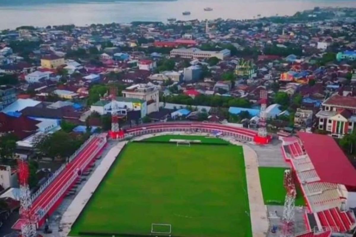 Sure! Here are some alternate titles for "Manajemen siapkan tiket murah laga Malut United vs Semen Padang":

1. "Tiket Terjangkau untuk Pertandingan Malut United vs Semen Padang!"
2. "Manajemen Siapkan Harga Spesial untuk Laga Malut United Melawan Semen Padang"
3. "Ayo Nonton! Tiket Murah Laga Malut United vs Semen Padang Tersedia"
4. "Jangan Lewatkan! Tiket Murah untuk Duel Malut United vs Semen Padang"
5. "Manajemen Gagas Tiket Super Hemat untuk Pertandingan Malut United vs Semen Padang" 

Feel free to choose any of these or let me know if you need more options!