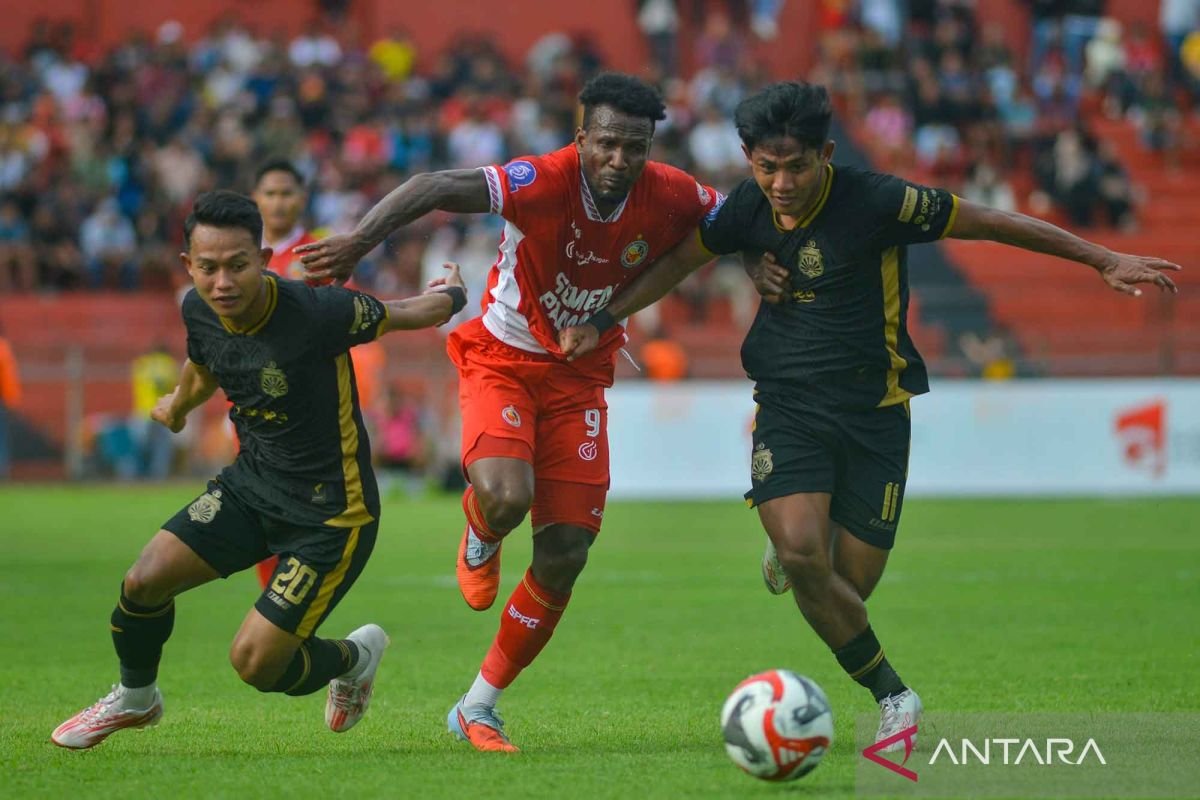 Berikut adalah beberapa alternatif judul untuk "Semen Padang Usung Misi Bangkit Setelah Takluk dari Bhayangkara FC":

1. "Semen Padang Bertekad Bangkit Usai Kekalahan dari Bhayangkara FC"
2. "Misi Pemulihan Semen Padang Setelah Kalah dari Bhayangkara FC"
3. "Semen Padang Siap Rehabilitasi Diri Pasca Kekalahan dari Bhayangkara FC"
4. "Memulihkan Semangat: Semen Padang Targetkan Kemenangan Setelah Takluk dari Bhayangkara FC"
5. "Bangkitnya Semen Padang: Fokus pada Kemenangan Usai Melawan Bhayangkara FC"

Silakan memilih judul yang paling sesuai!